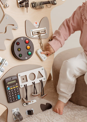 Smyles Busy Board TYRANNOSAURE