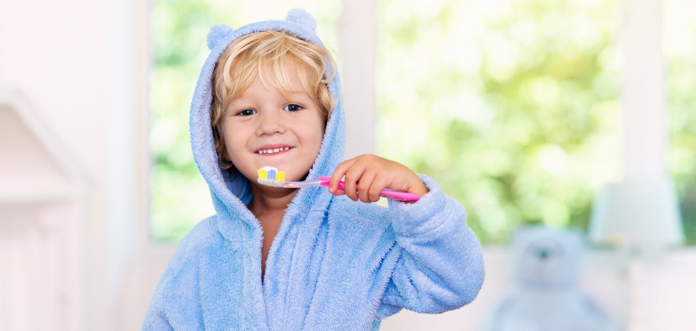 Comment favoriser l'autonomie de l'enfant dans la salle de bain ?