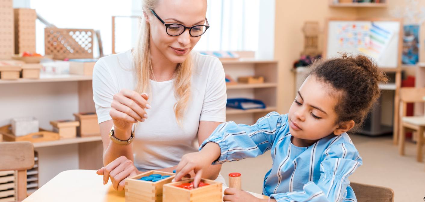 Qu'est-ce qu'une école Montessori ? Guide Complet