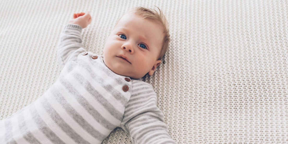 La Motricité du bébé à 8 mois - Guide Complet